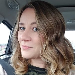 Meet your Posher, Becky